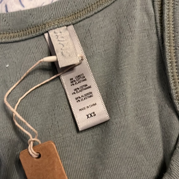 NWT sKIMS tank top XXS - Picture 3 of 4